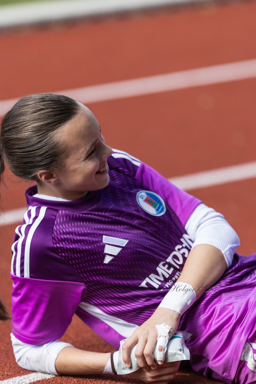 Bild 233 - wBJ VfL Pinneberg - Germania Schnelsen : Ergebnis: 15:1